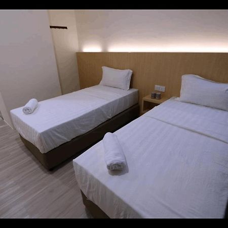 Place2Stay @ Campus Hub กูชิง ภายนอก รูปภาพ