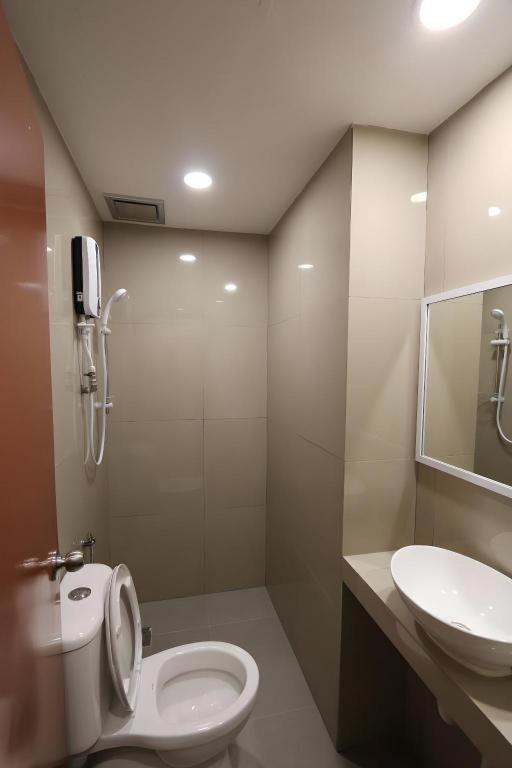 Place2Stay @ Campus Hub กูชิง ภายนอก รูปภาพ