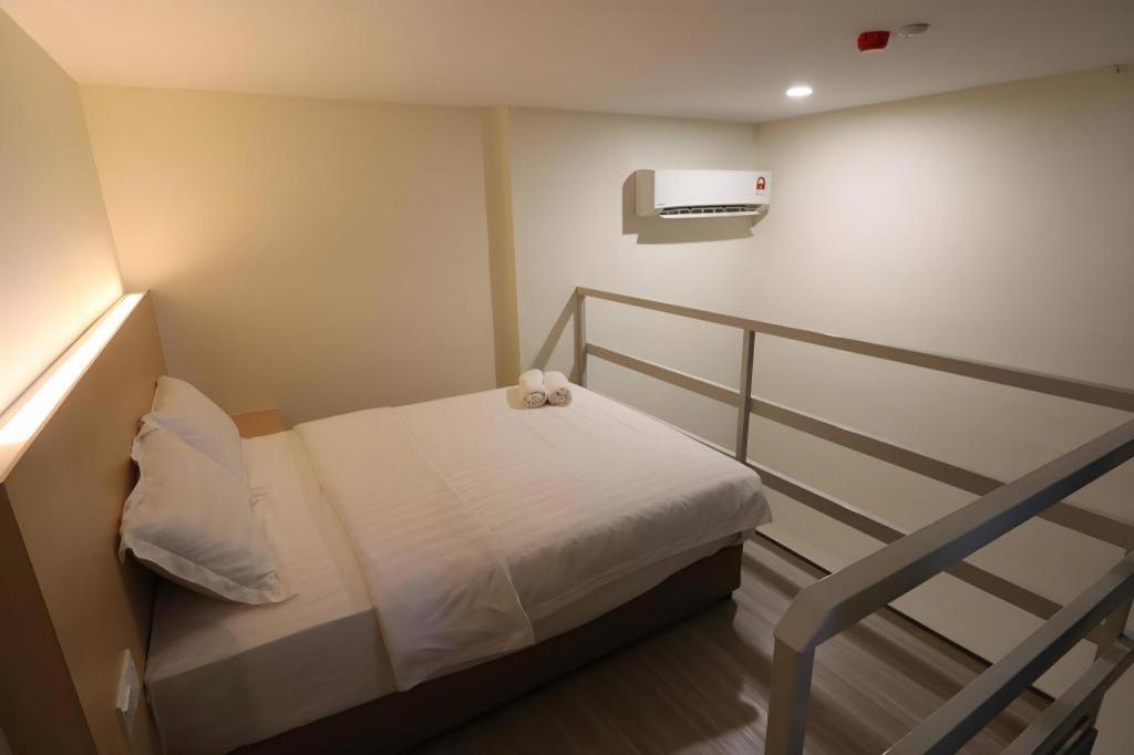Place2Stay @ Campus Hub กูชิง ภายนอก รูปภาพ