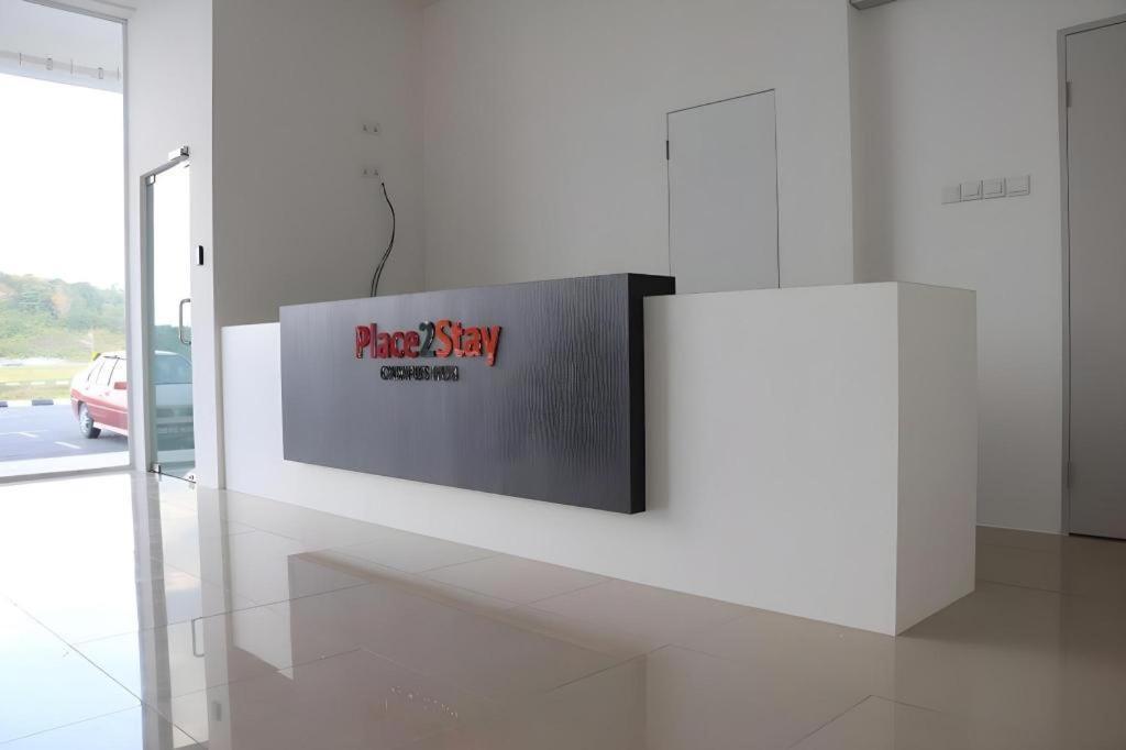 Place2Stay @ Campus Hub กูชิง ภายนอก รูปภาพ